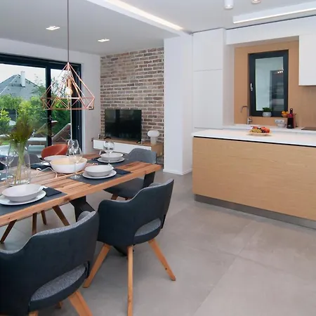 Skyline Apartment *